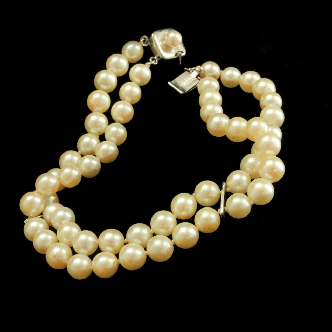 GoodLife Auctions - Lot 2090, Akoya Pearl Bracelet, 14k Clasp For Sale
